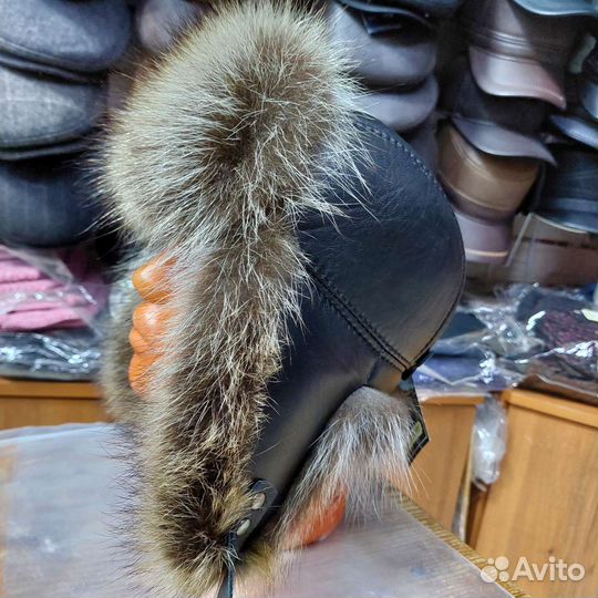 Мужская шапка из енота