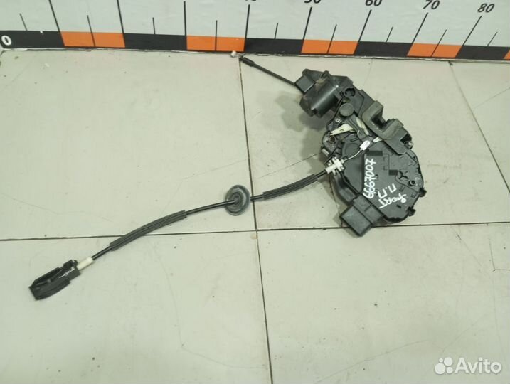 Замок двери передней правой