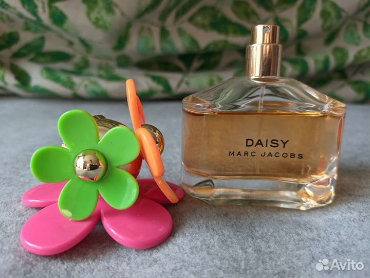 Marc Jacobs daisy sunshine