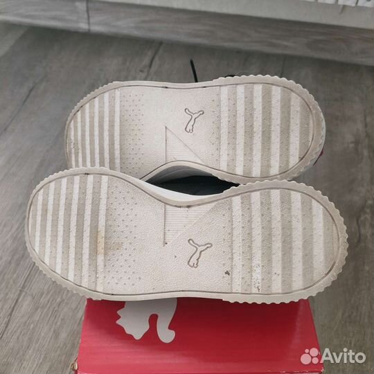 Кроссовки для девочки