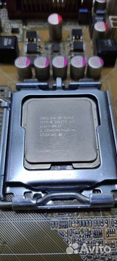 Материнская плата с процессором и памятью