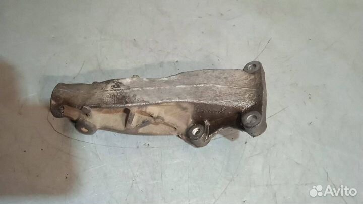 Кронштейн двигателя правый Mercedes-Benz A-Класс