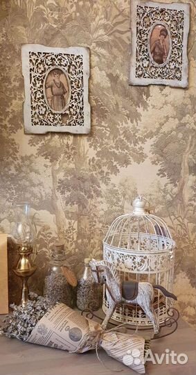 Сухоцветы лаванды в упаковочный бумаге