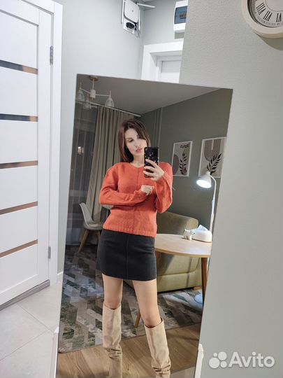 Свитер шерстяной женский