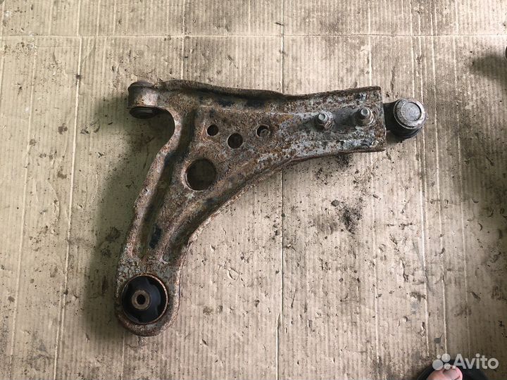 Chevrolet aveo т250 рычаг