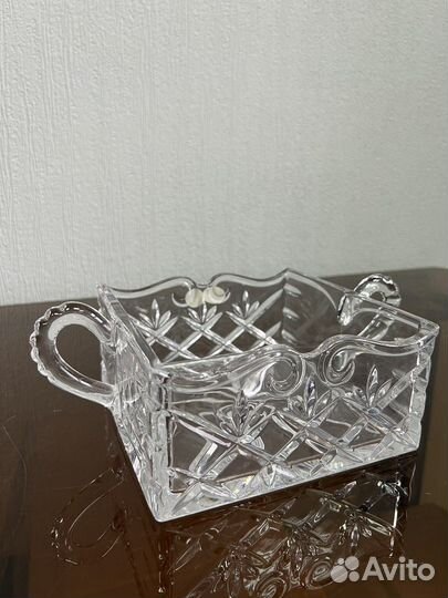 Хрустальная салфетница, новая. Bohemia