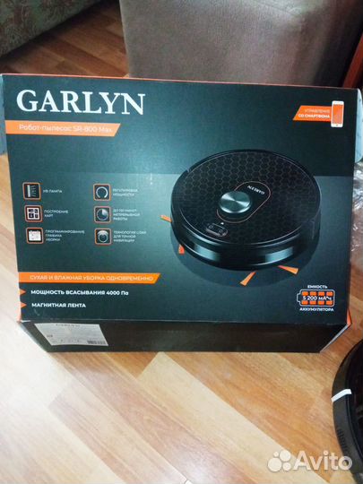 Продаю робот-пылесос garlyn SR-800 Max