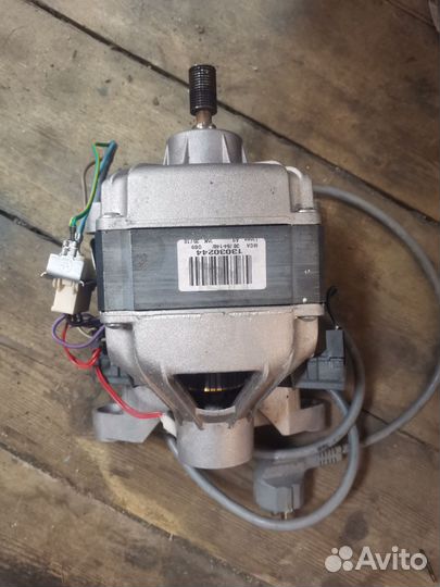 Двигатель на стиральную машинку
