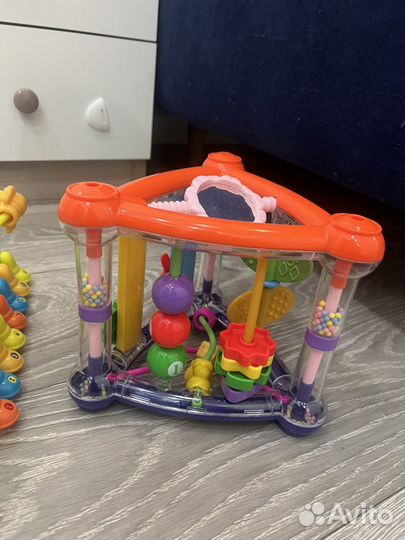 Развивающие игрушки для малышей