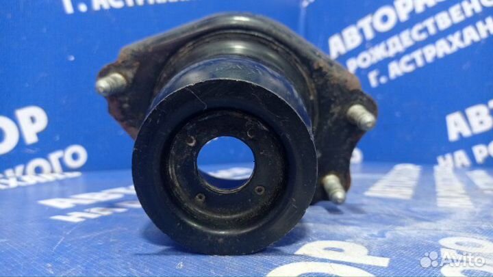 Опора амортизатора Toyota Avensis седан 1ZZ-FE