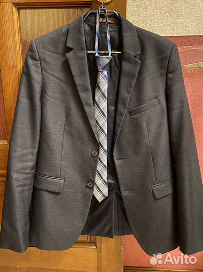 Костюм школьный