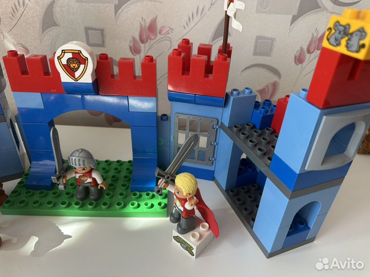 Lego duplo замок