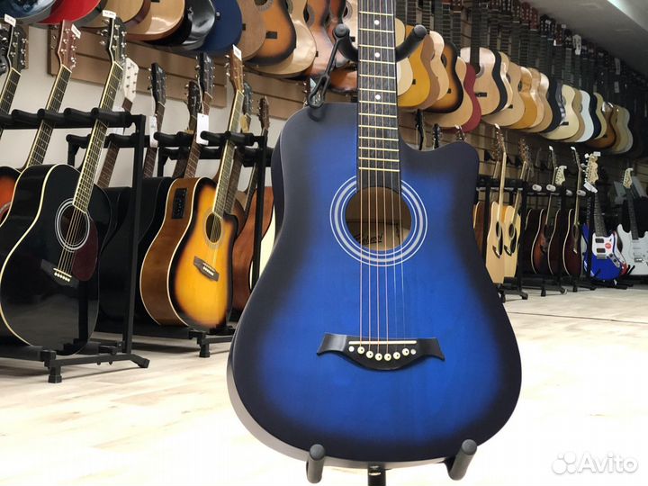Гитара в матовом синем цвете новая