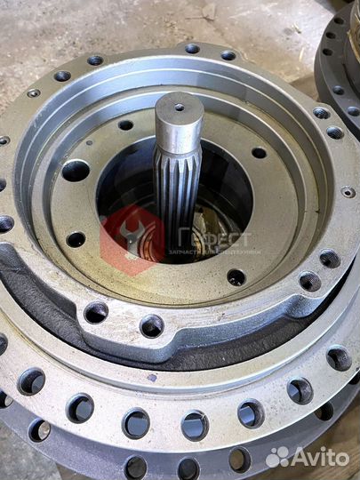 Бортовой редуктор Hyundai R370LC-7 xjbn-00645