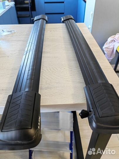 Автомобильный бокс и багажник для него