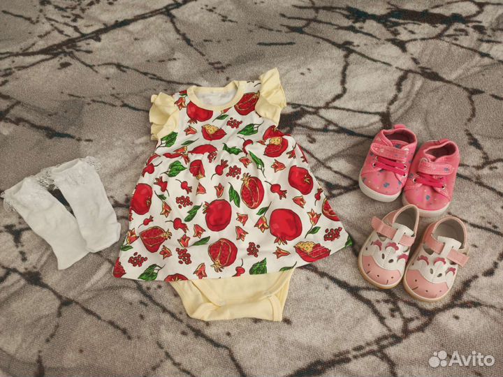 Флисовый конверт mothercare, боди, сандалии и кеды