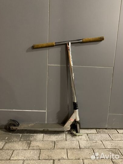 Трюковой самокат Limit