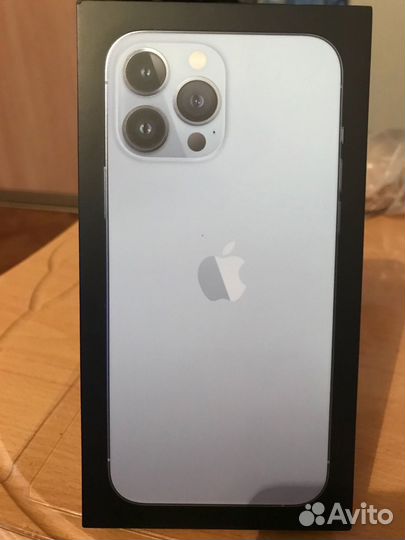 Коробки из-под iPhone