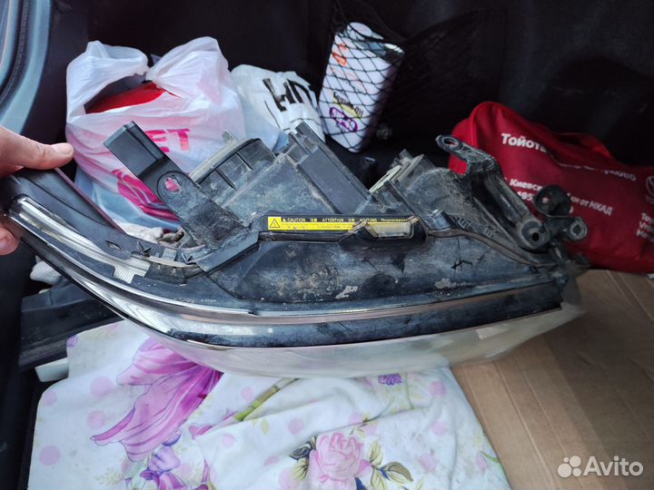 Фара правая передняя на camry 55