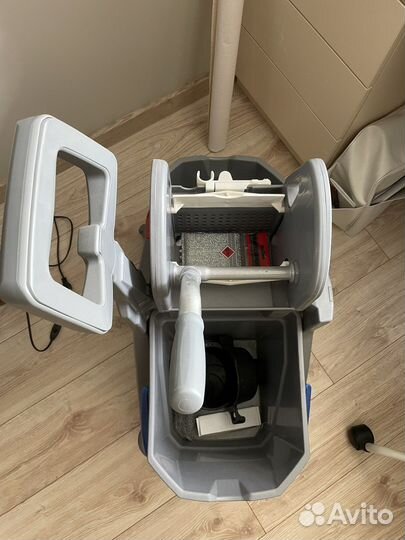 Уборочна тележка Tts