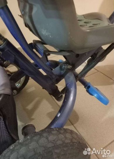 Детский велосипед с ручкой