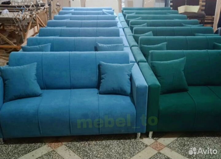 Диван в кафе.кальянную.магазин