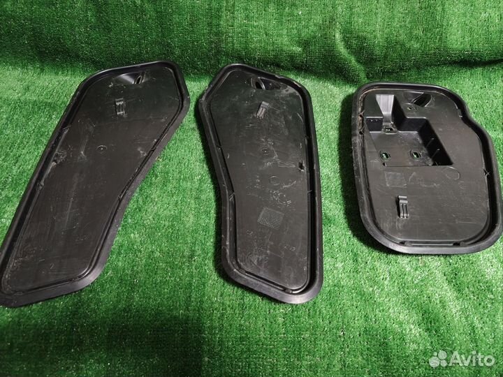 Заглушкa двери skoda octavia A7