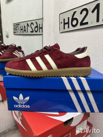 Adidas bermuda red