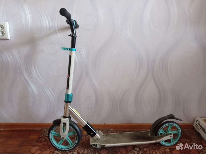 Самокат на 8- 11 лет бу