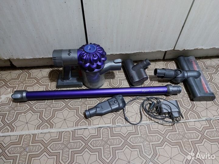 Пылесос Dyson V6 и паровая швабра Philips