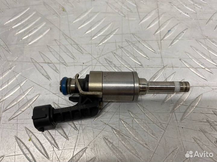 Б/У топливная форсунка Nissan Patrol Y62 VK56DE