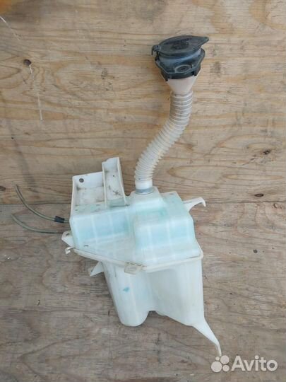 Бачок омывателя Toyota Estima 3 AHR20W 85315-28230