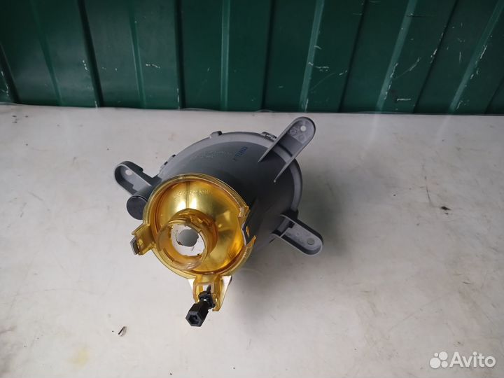 Противотуманная фара левая Volvo S60 04-09