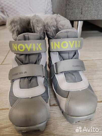 Лыжные ботинки детские (размер 31-32)