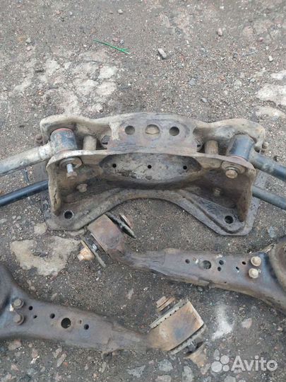 Балка Рычаг задний Chery Tiggo T11