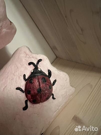 Горшки глиняные светло-розовые