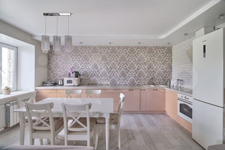 4-к. квартира, 100 м², 4/5 эт.