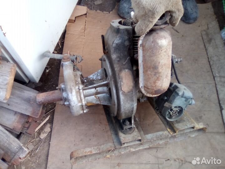 Насос бензиновый