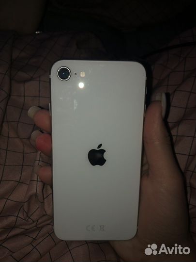 iPhone SE (2020), 64 ГБ