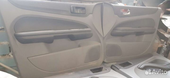 Дверные карты Ford Focus II Рестайлинг, 2009,1.6