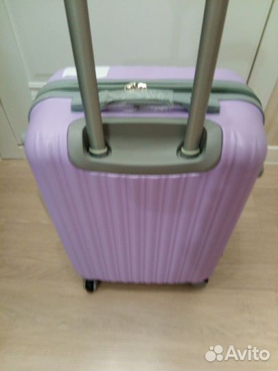 Чемодан на колесах