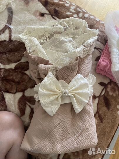 Уголок и бант на выписку