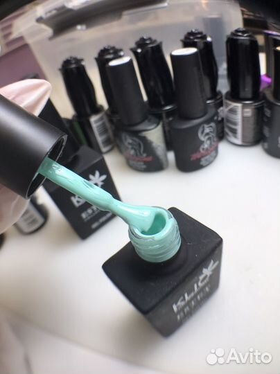 Палитра гель-лаков б/у 70 шт