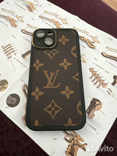 Чехол на iPhone