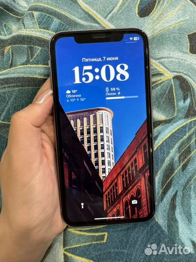 iPhone 11, 64 ГБ