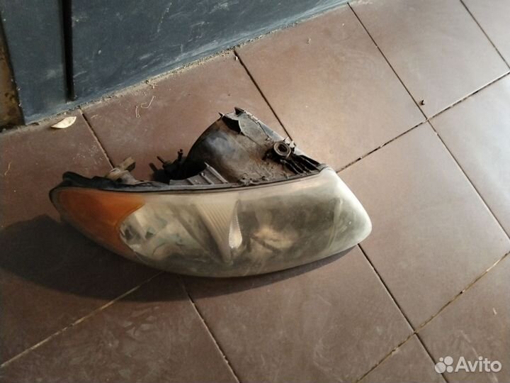 Фара передняя