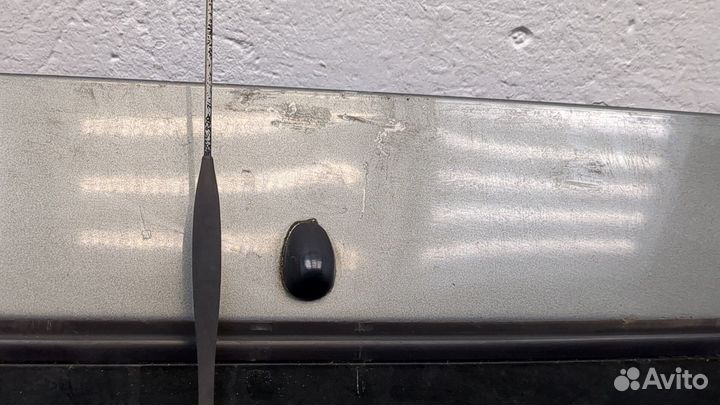 Крышка багажника Toyota Avensis 1, 2002