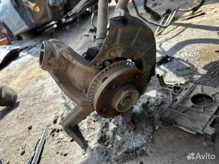 Шкода октавия тур кулаки передние подвески