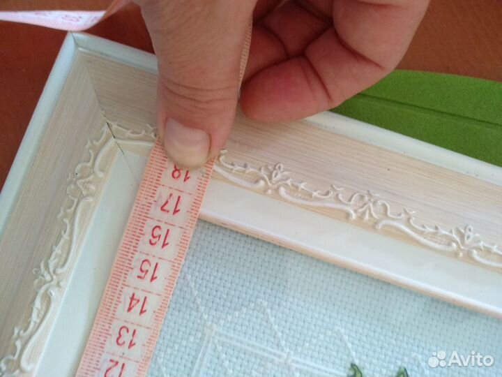 Картина вышитая