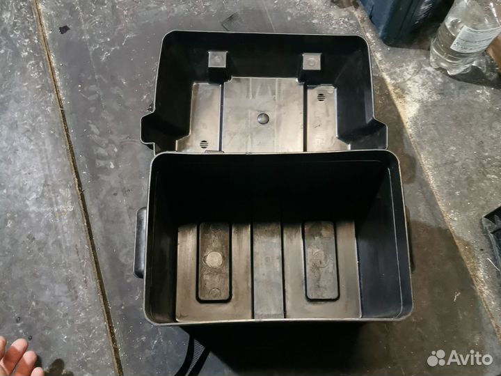 Ящик для акб 335х185х225 мм